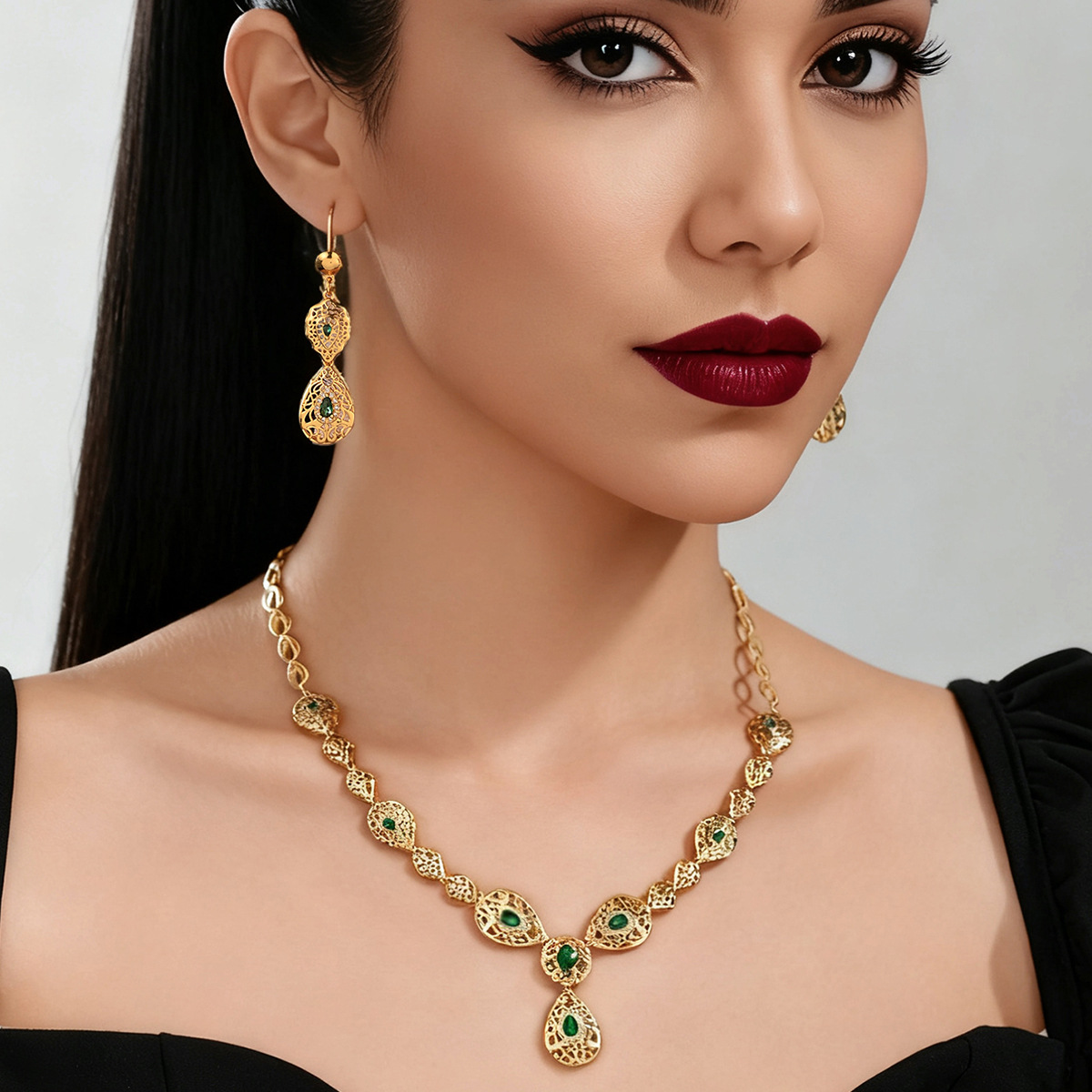 Women Accessories Dubai - 9999ゴールドドリップセット - 中東ドバイの花嫁用ジュエリーセット - 中空イヤリング付きチェーン -