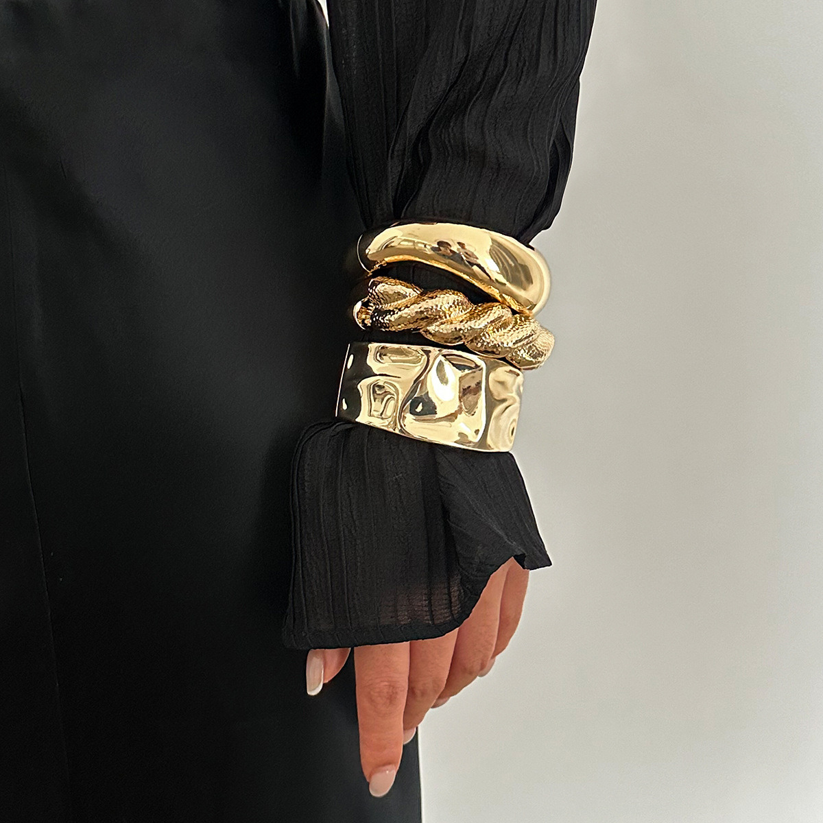 Women'S Emo Accessories - ヴィンテージゴールドカラーヒップホップメタル不規則な春腕輪パンクワイドカフ幾何ブレスレットカップル女性男性エモパーティージュエリー