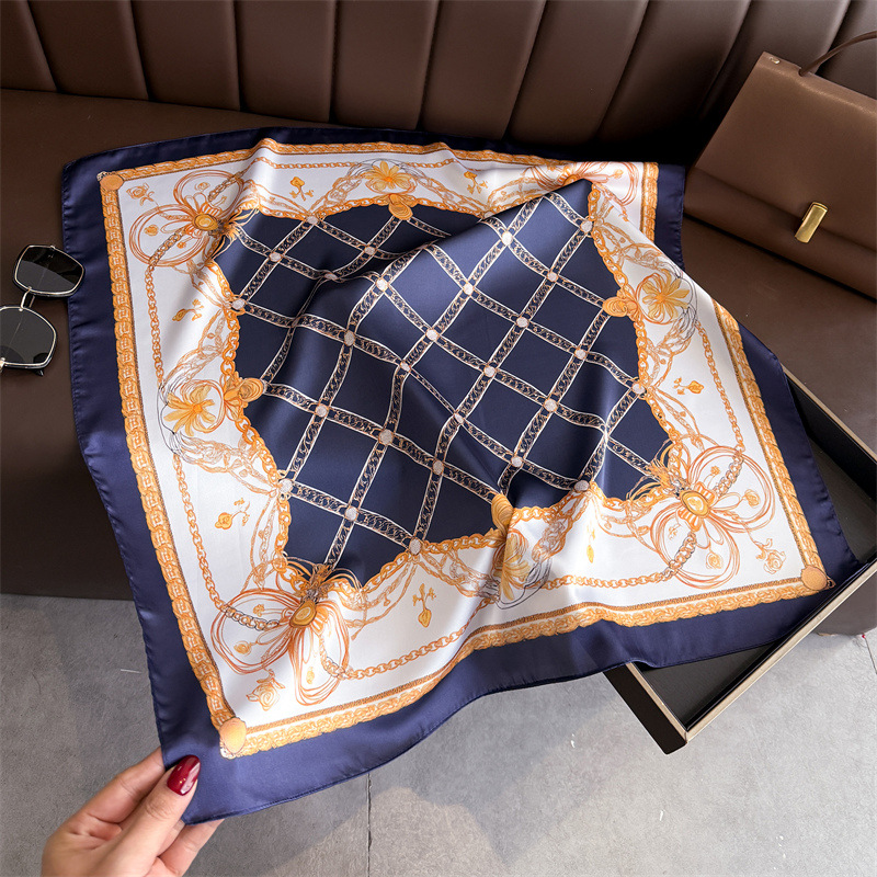 ブルークラシックチェーンプリントスクエアシルクスカーフ女性カ - Silk Scarf Square のレビューと価格