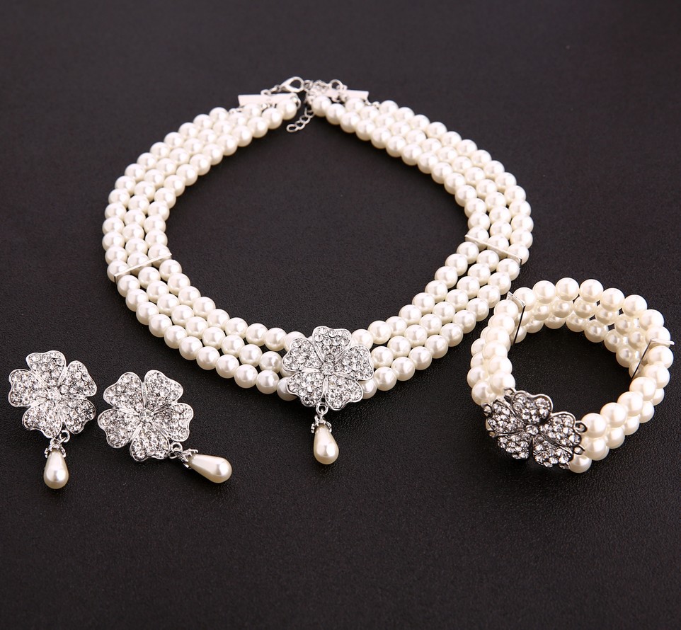 オードリーヘップバーンの朝食をtiffanys 1950sコ - Women'S Accessories In The 1950S のレビューと価格