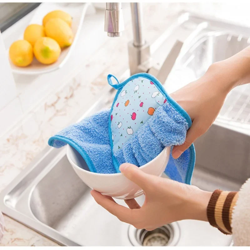 1 個のコーラルベルベットバスルーム用品、ソフトハンドタオル - Women Kitchen Accessories のレビューと価格