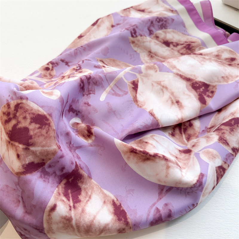 女性用の大きな正方形のプリントスカーフ,レトロなツイルシルク - Silk Scarf Square のレビューと価格