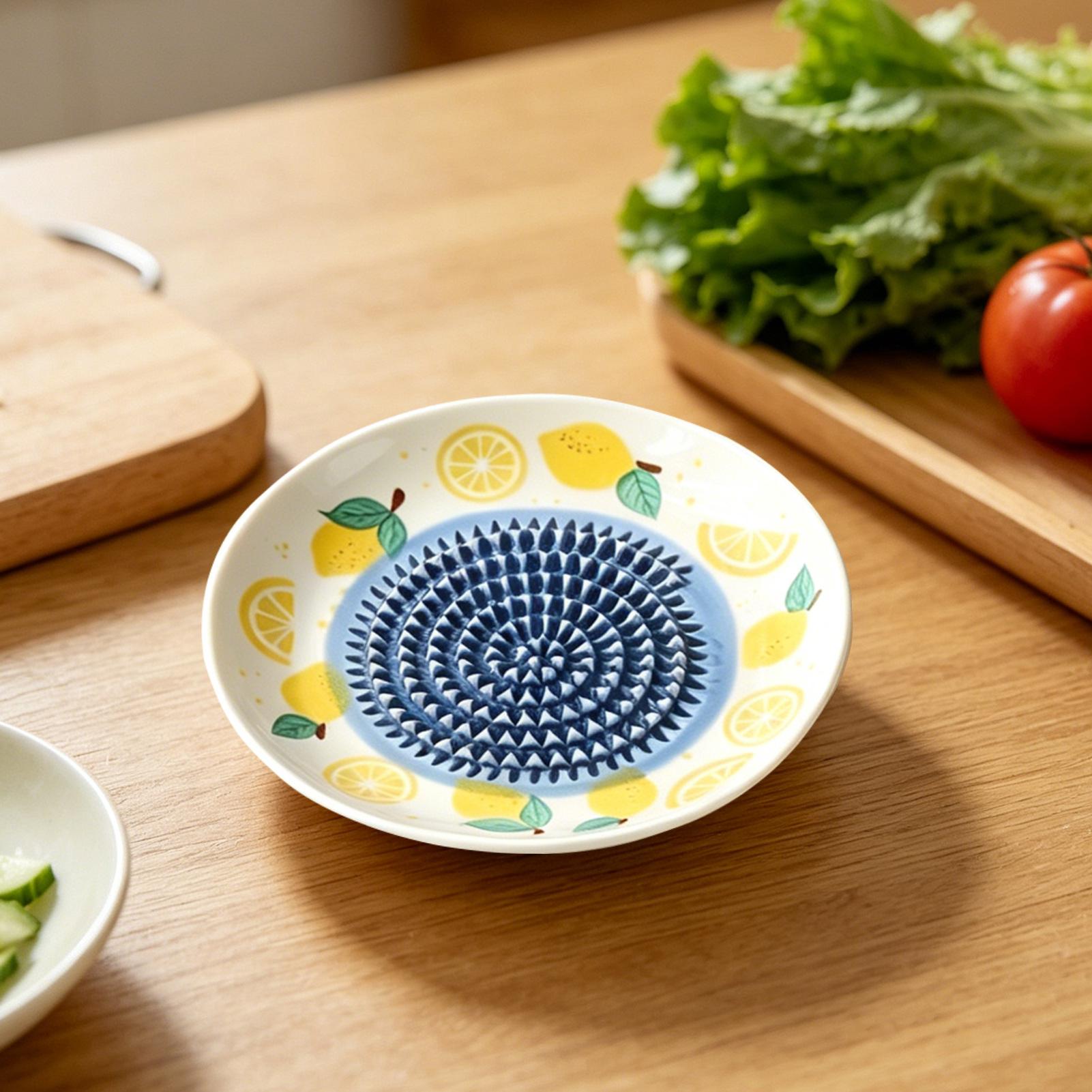 カラフルなセラミック製ジンジャーすりおろし器、手動グラインダ - Women Kitchen Accessories のレビューと価格